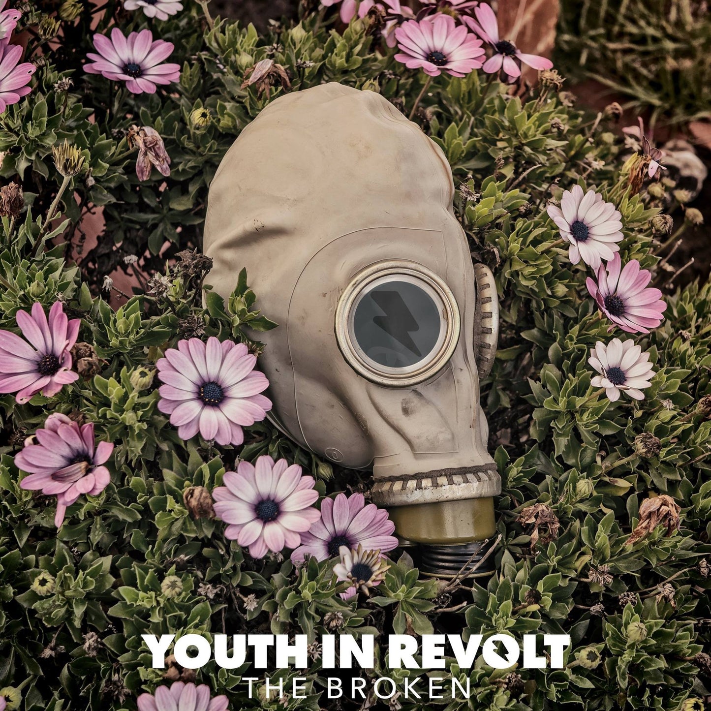 YOUTH IN REVOLT - BROKEN