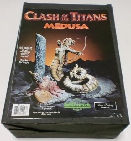 CLASH OF THE TITANS: MEDUSA - MODEL KIT-GEOMETRIC