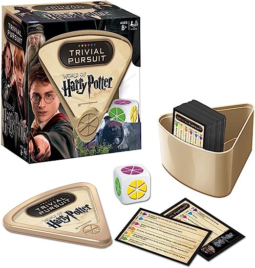 HARRY POTTER: TRIVIAL PURSUIT - BOARD GAME